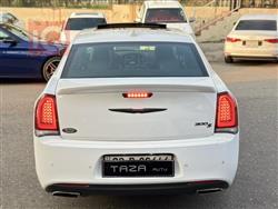کرایسلەر 300